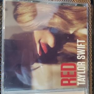TAYLOR SWIFT: RED